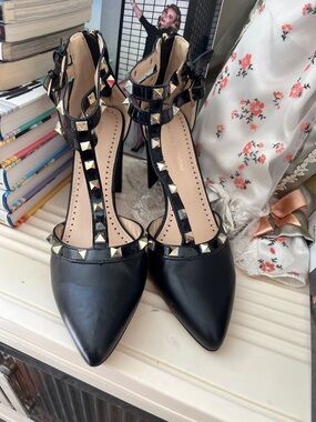 Adrienne Vittadini Black Studded T-Strap Pointed Heels